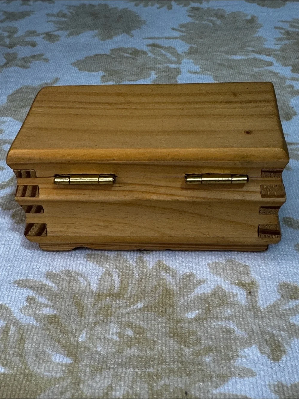 Natural Wood Jewelry Trinket Box Storage Organizer with Gold-tone Hardware Latch
